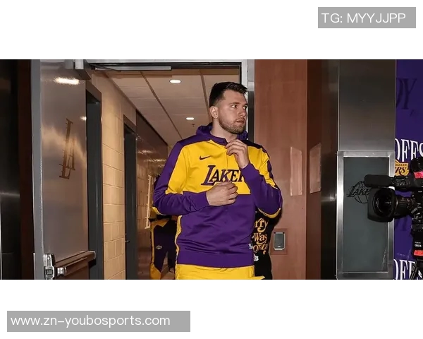 弗拉格谈达拉斯球迷期待称东契奇交易后我将迎接挑战 弗拉格谈达拉斯球迷期待称东契奇交易后我将迎接挑战