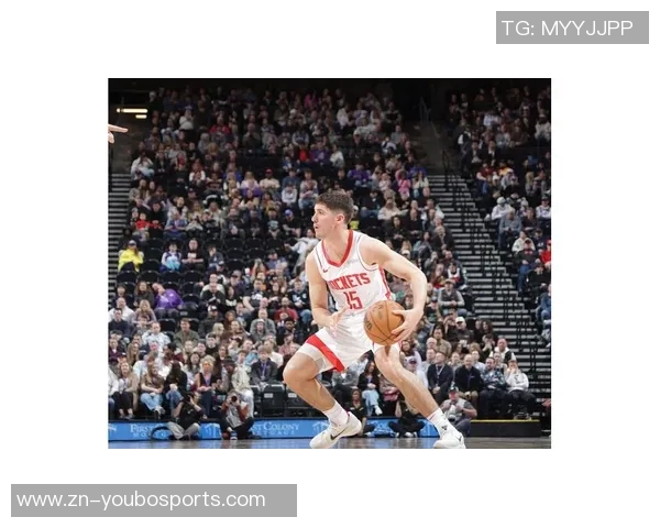 谢泼德与杜兰特击掌庆祝打得可以的默契配合引发全场欢呼 谢泼德与杜兰特击掌庆祝打得可以的默契配合引发全场欢呼