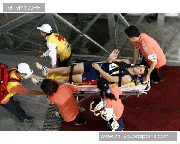 阿苏埃因伤退场被担架抬走米内罗时隔四个月重返赛场