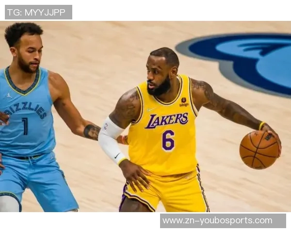 詹姆斯调侃库里三分球盛行影响篮球和联盟发展