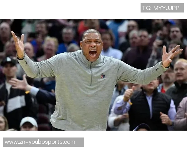 CC半场狂砍26分里弗斯称赞但强调球队不担心表现 CC半场狂砍26分里弗斯称赞但强调球队不担心表现