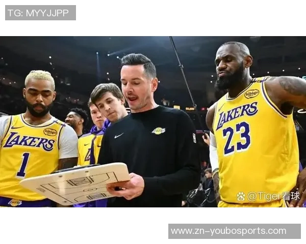 墨菲表现全面却手感不佳17投7中三分球失准仍砍下21分7篮板8助攻 墨菲表现全面却手感不佳17投7中三分球失准仍砍下21分7篮板8助攻